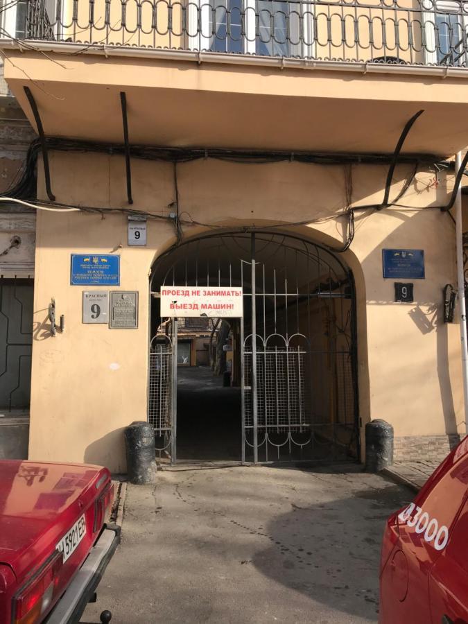 Трирівневий Лофт Із Спальнею-Укриттям Self Check-In 247 Odesa Exterior photo